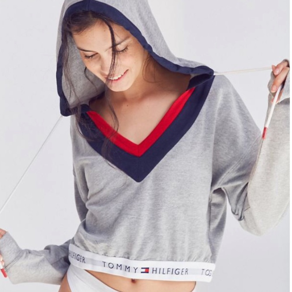 [SOLD] Tommy Hilfiger UO Exclusive Hoodie